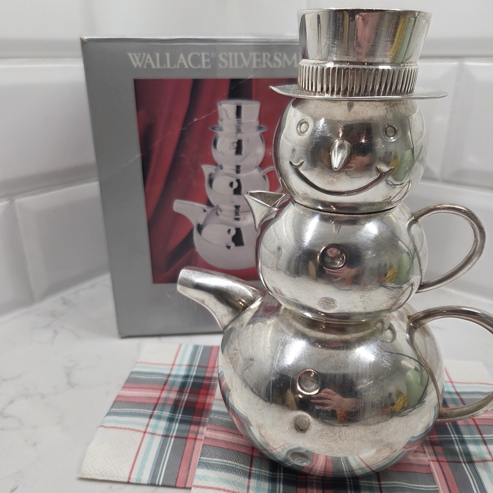 Wallace Silversmiths Silverplated Stackable Snowman Tea Set